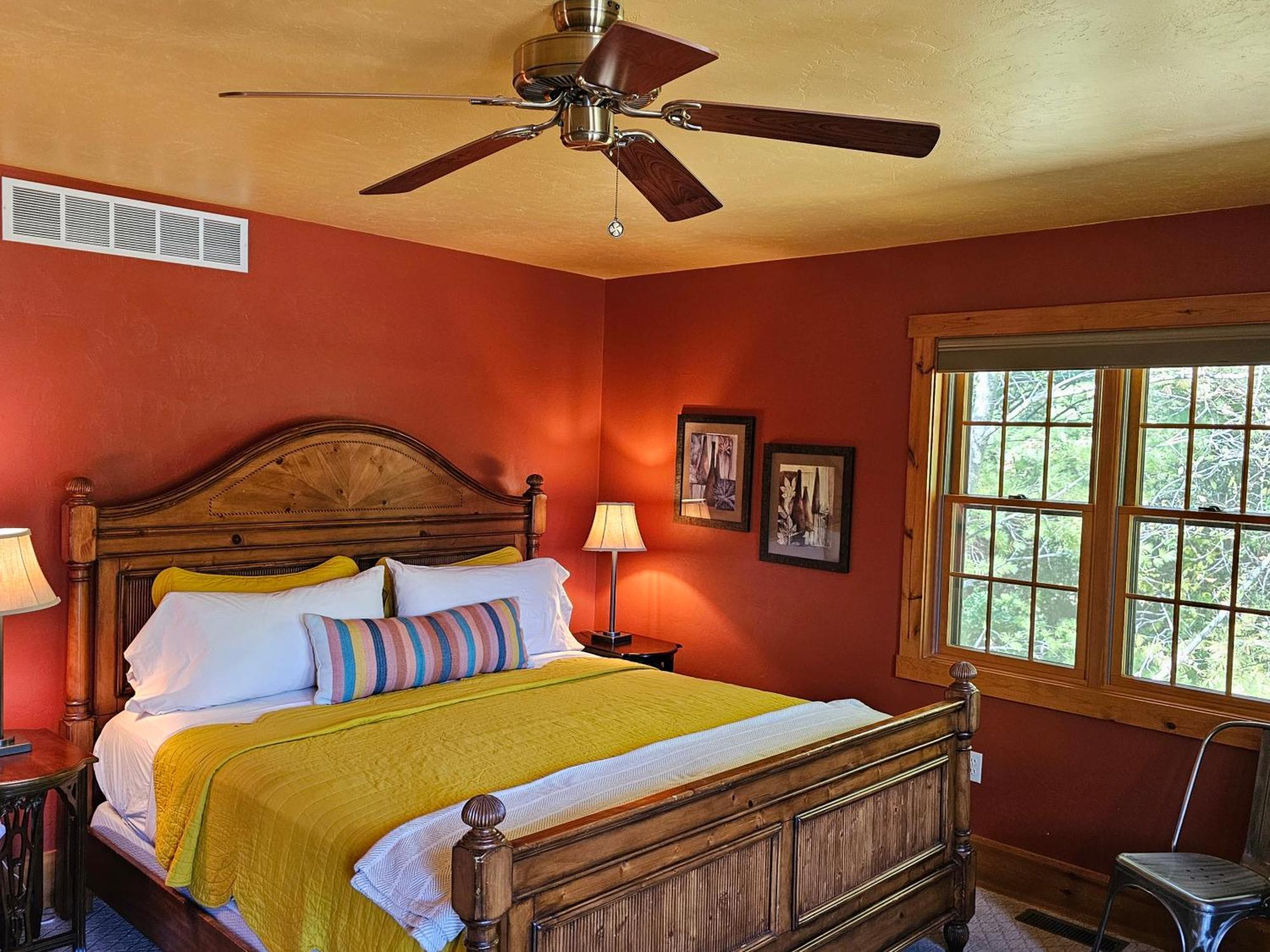 Chanticleer Cabins スタージョンベイ エクステリア 写真